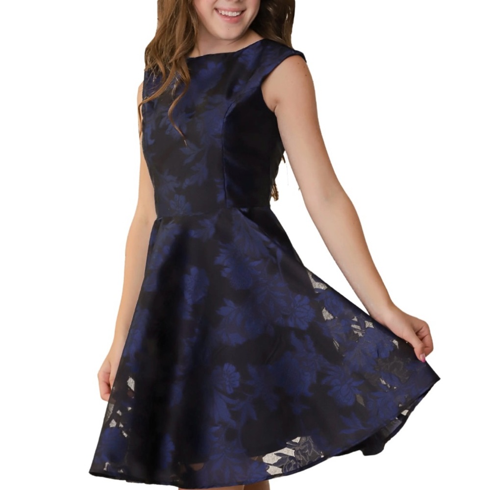 Un Deux Trois Girls Blue Floral Dress Size 8
